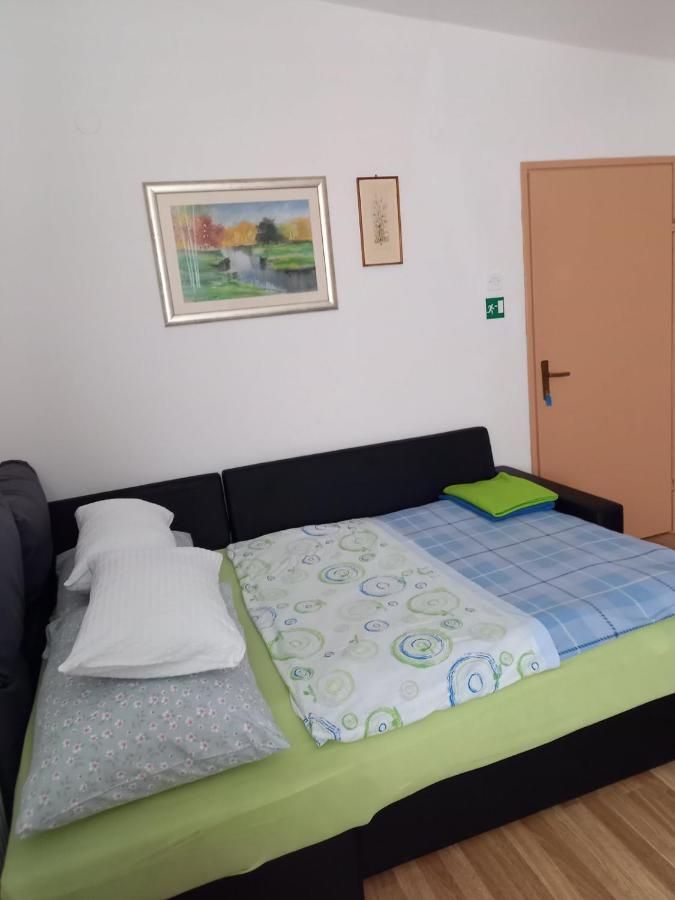 Appartamento Oaza Ražanac Esterno foto
