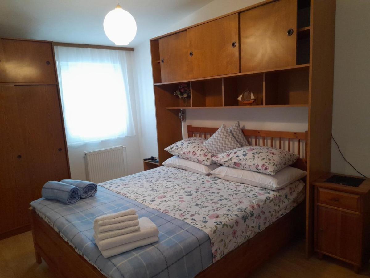 Appartamento Oaza Ražanac Esterno foto